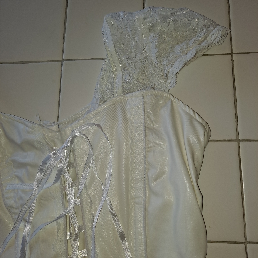 White lace short sleeve corset lace up high low lingerie top y2k shirt - Picture 9 of 14